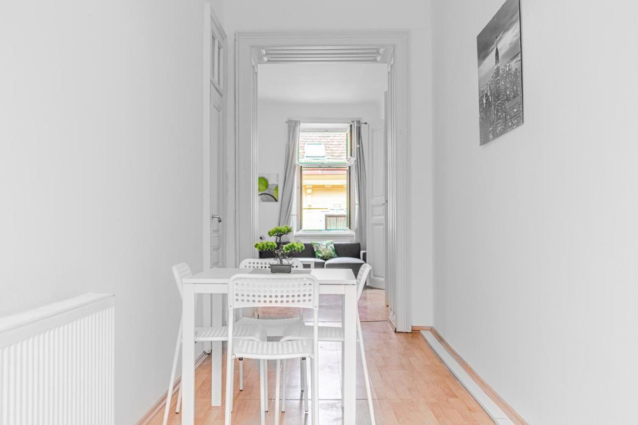 Pleasing 2Br Apt. Akh-Perfect For Groups Vienna Luaran gambar